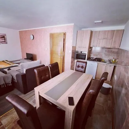 Popadic Apartment